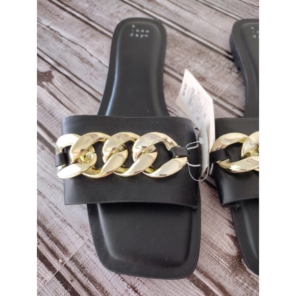 a new day | NEW Black Vegan Leather Chunky Gold Chain Accent Slide Sandals 11 - Picture 2 of 6